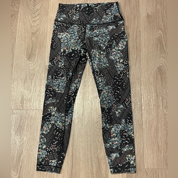 Lululemon Wunder Under High-Rise 7/8 Tights 25” EUC Size 6 - Picture 6 of 10